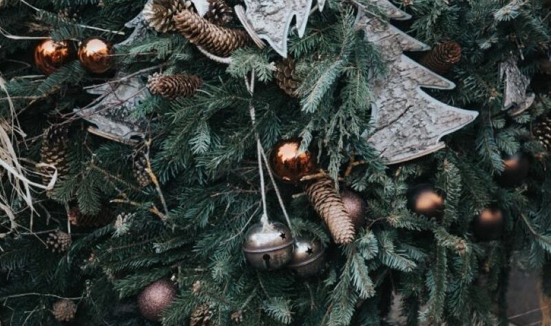 Transform Your House into a Winter Wonderland with These Tips on Creating Holiday Cheer