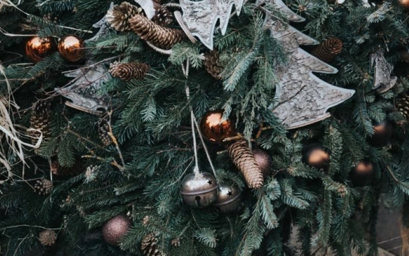 Transform Your House into a Winter Wonderland with These Tips on Creating Holiday Cheer