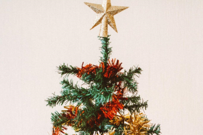 The Benefits of Artificial Christmas Trees for Families with Children in Daycare